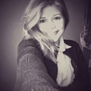 Meet your Posher, María